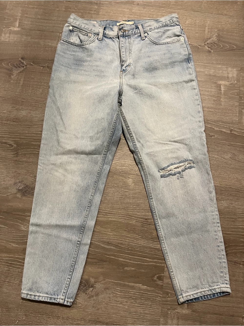 Levi's Light Blue Cropped Ankle Jeans